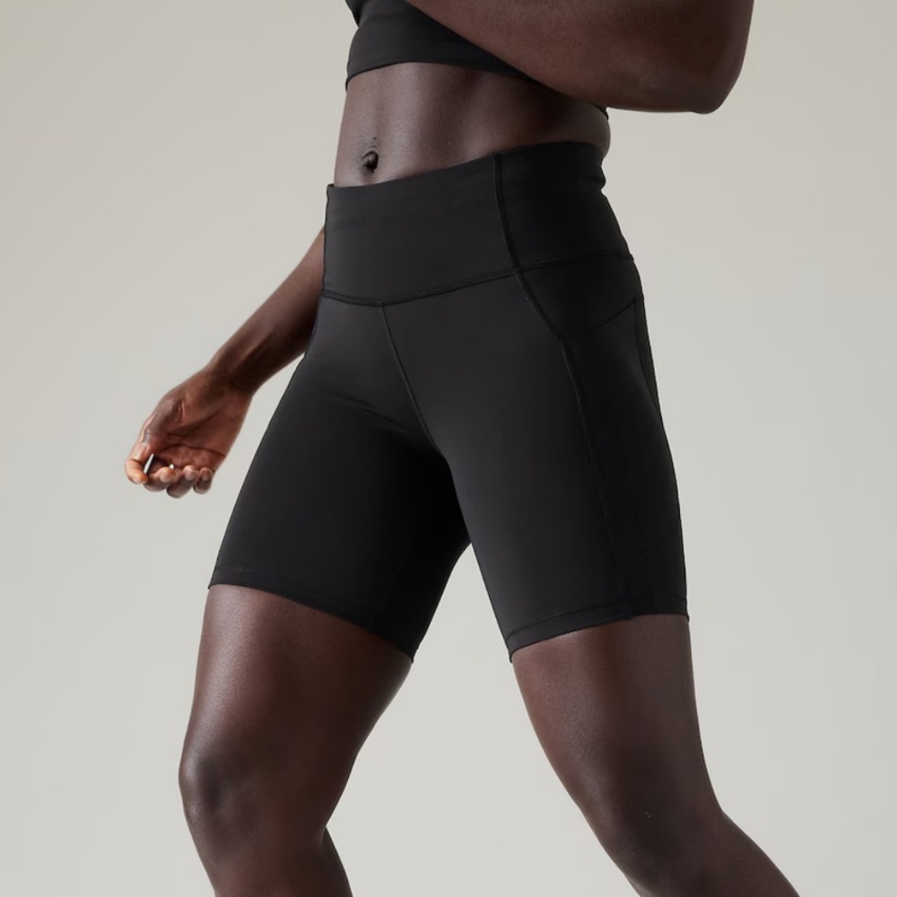 Athleta Ultimate Stash Pocket 7" Short - Black